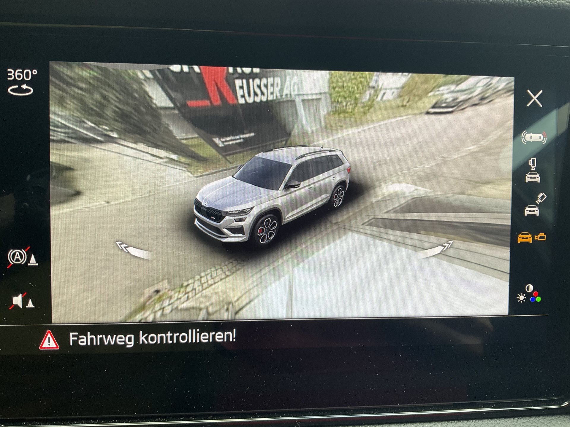 SKODA KODIAQ RS 4x4 *** Topausstattung mit nur 7'900km !! ***-image-20