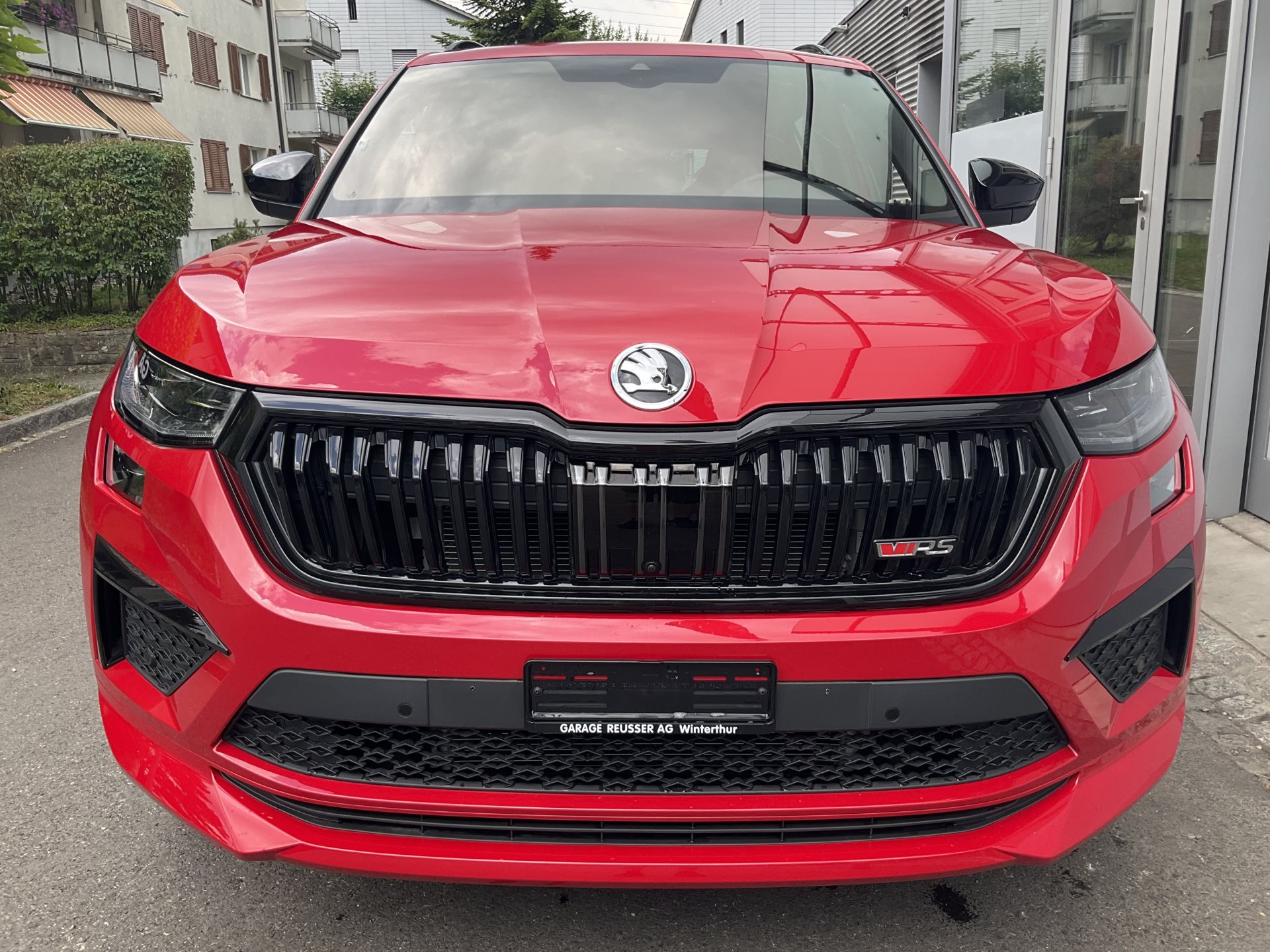 SKODA KODIAQ RS 4x4 *** Topausstattung mit nur 7'900km !! ***-showroom-element-1
