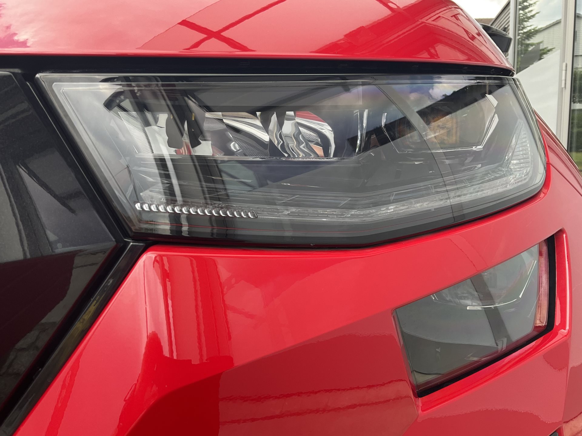 SKODA KODIAQ RS 4x4 *** Topausstattung mit nur 7'900km !! ***-image-6