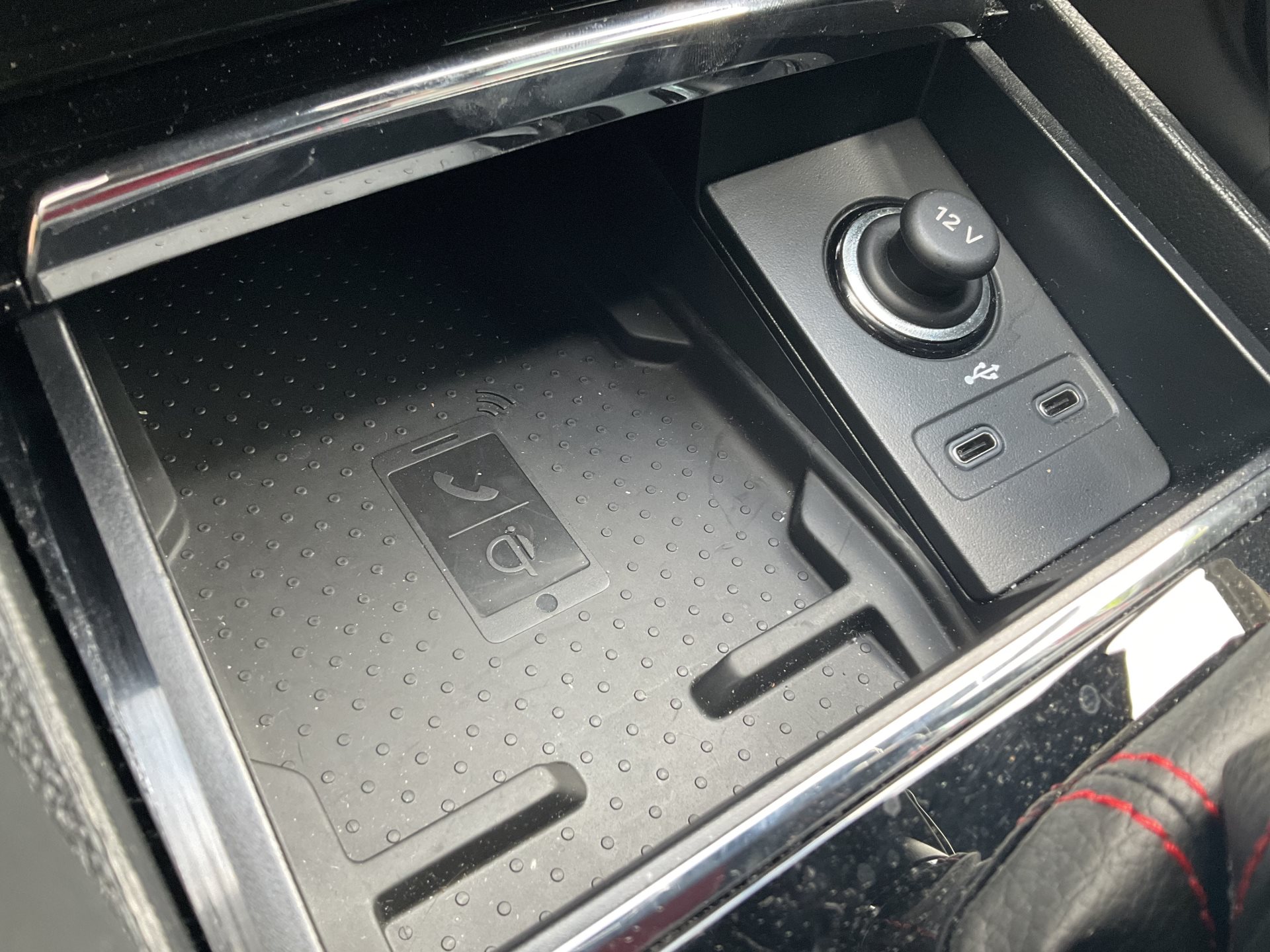 SKODA KODIAQ RS 4x4 *** Topausstattung mit nur 7'900km !! ***-image-26
