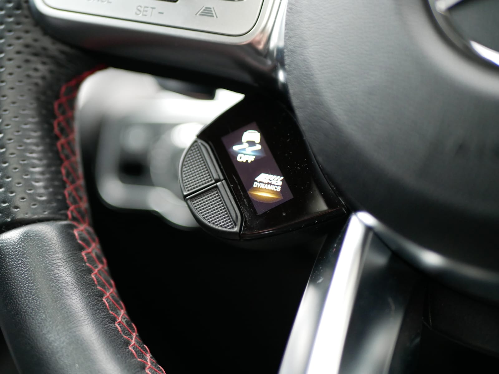 MERCEDES-BENZ CLA Shooting Brake 35 AMG 4Matic 7G-DCT-image-18