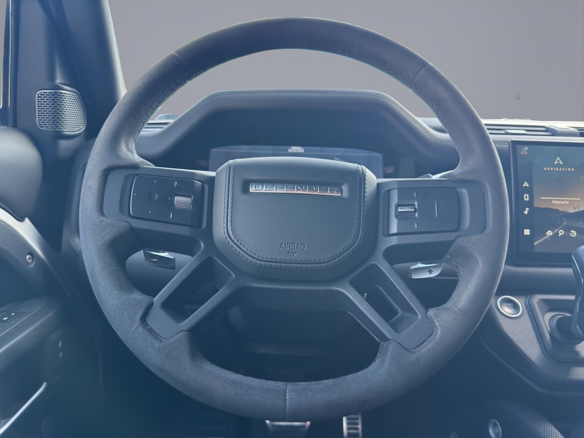 LAND ROVER Defender 90 5.0 V8 SC-image-9