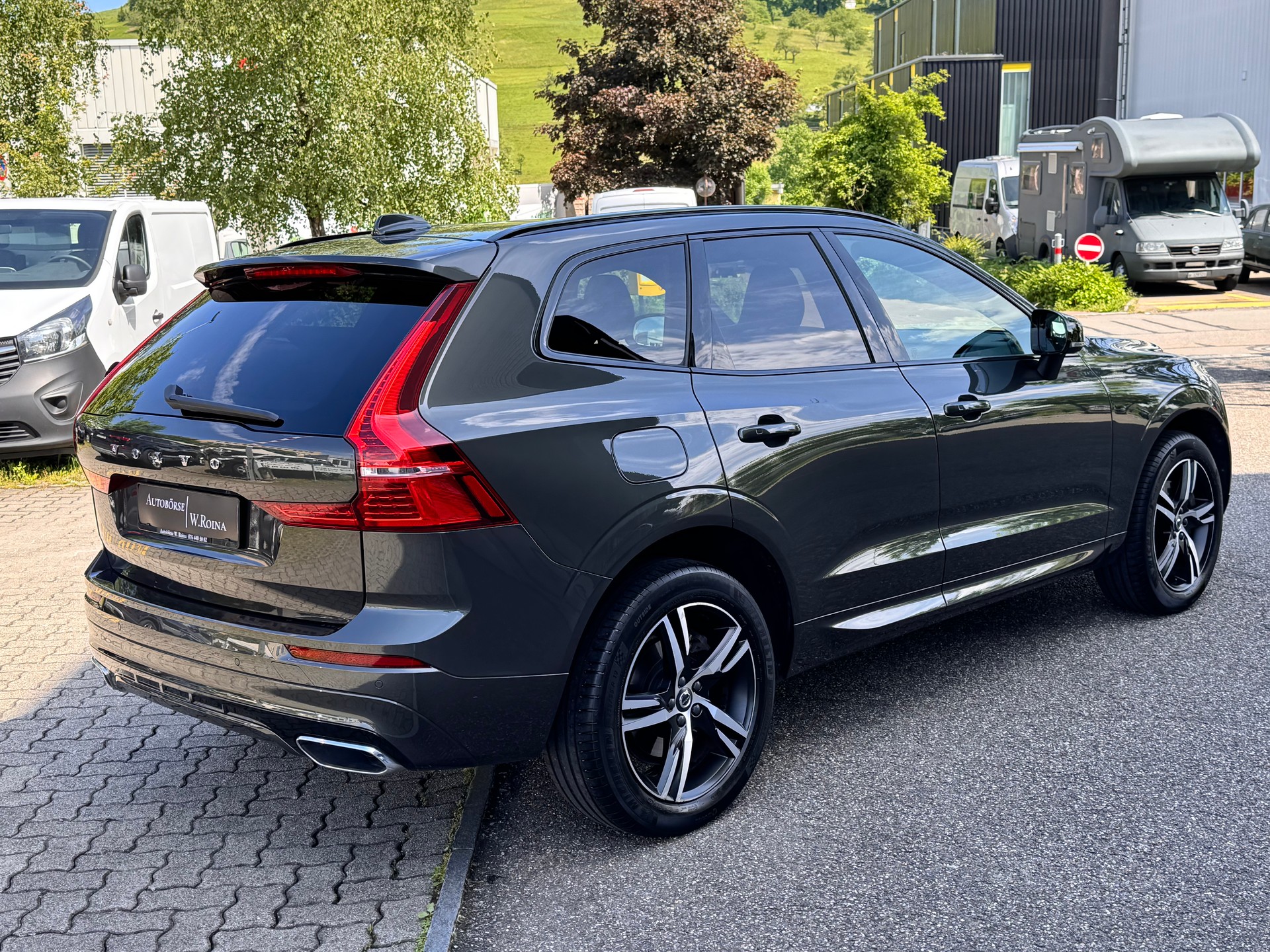 VOLVO XC60 T8 eAWD R-Design Geartronic-showroom-element-2