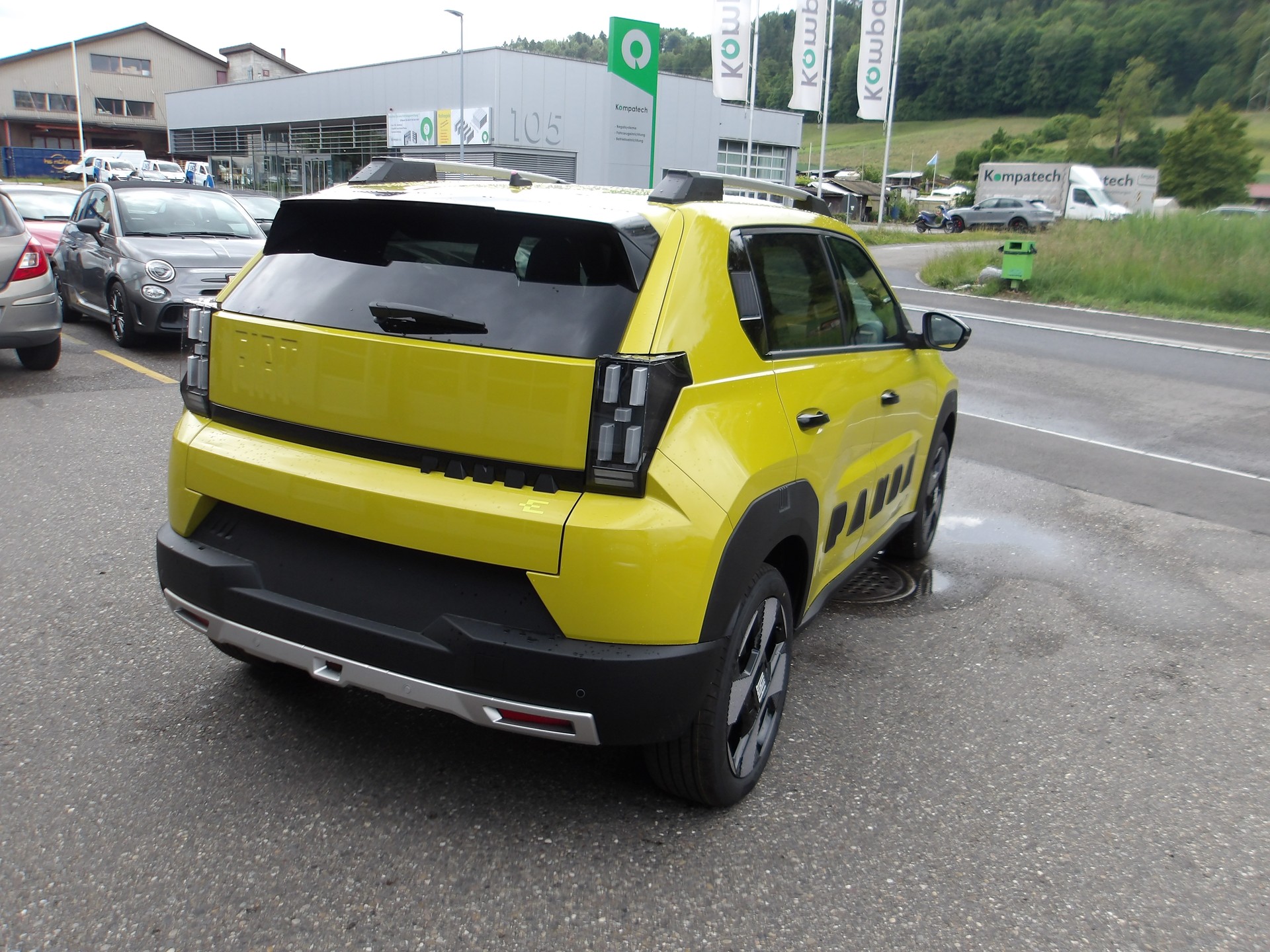 FIAT Grande Panda Elektro La Prima-image-4
