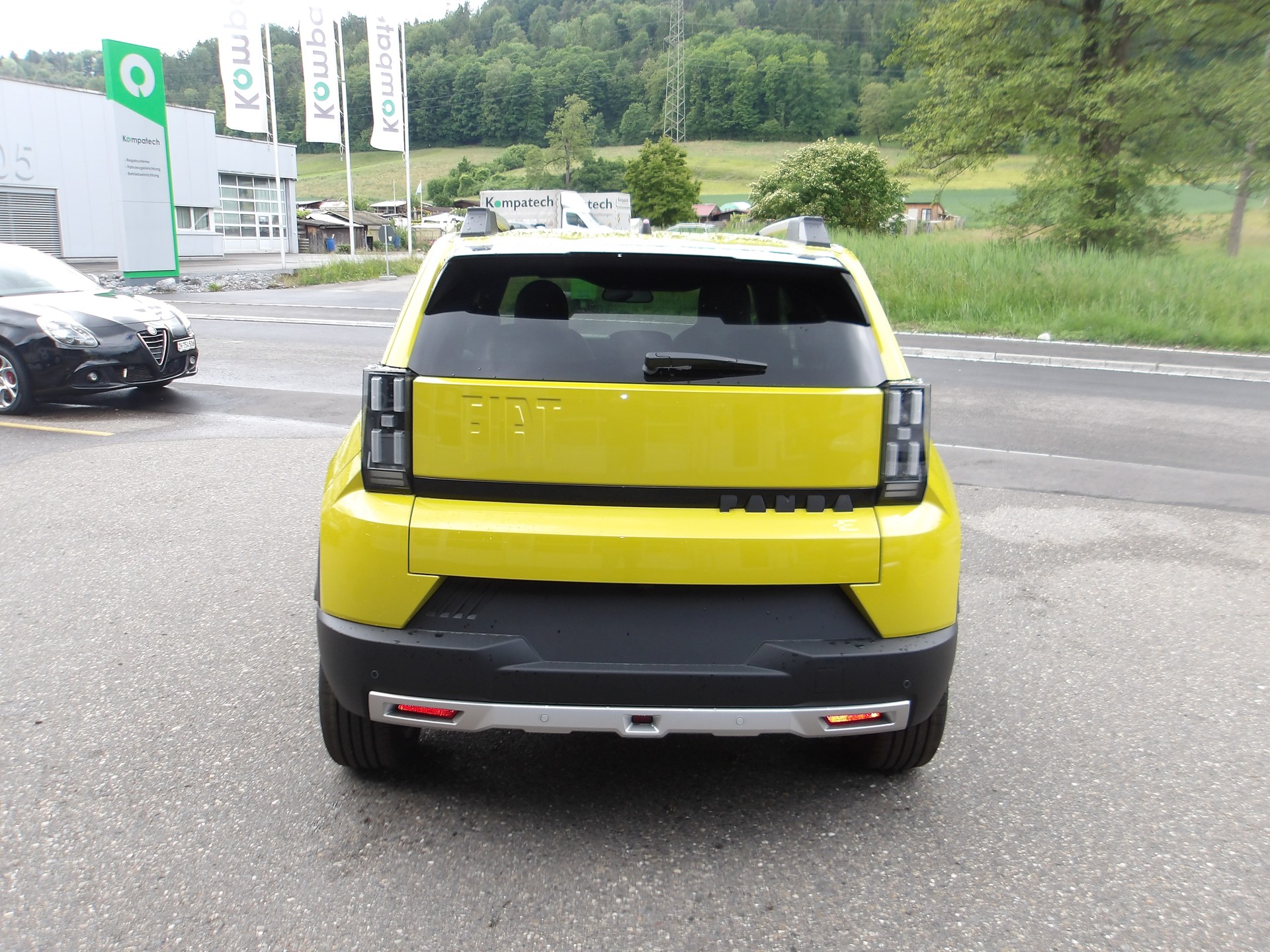 FIAT Grande Panda Elektro La Prima-image-3