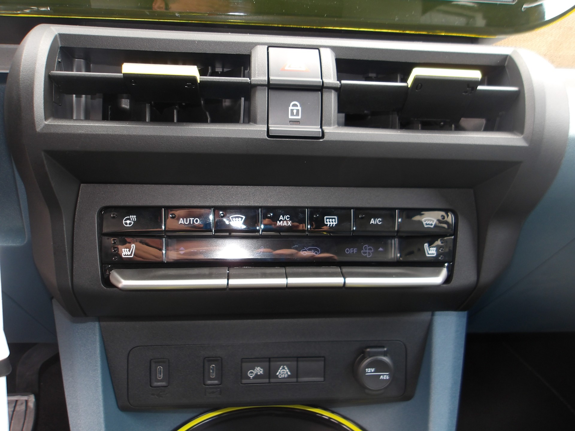 FIAT Grande Panda Elektro La Prima-image-12
