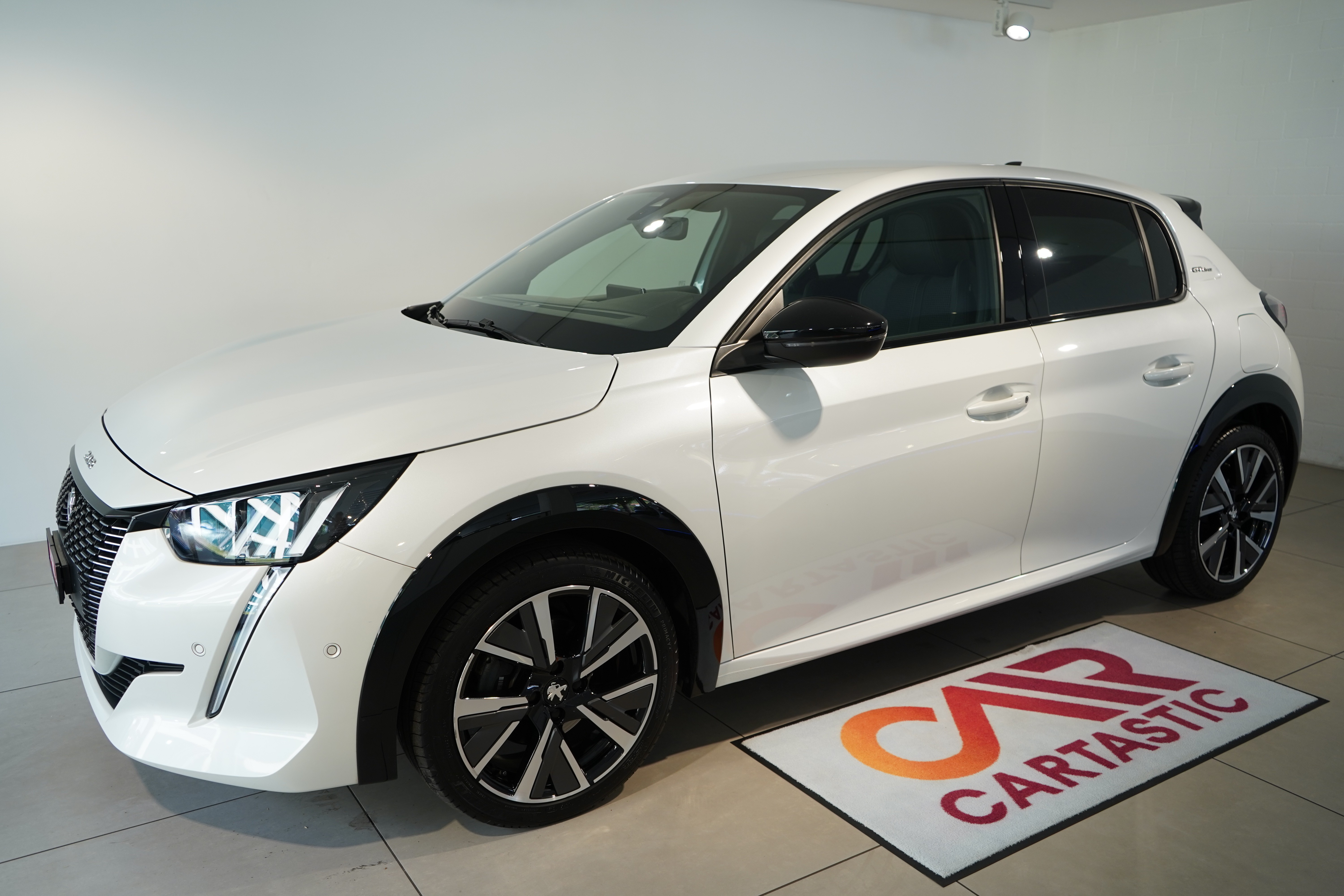 PEUGEOT 208 1.2 (Kleinwagen)