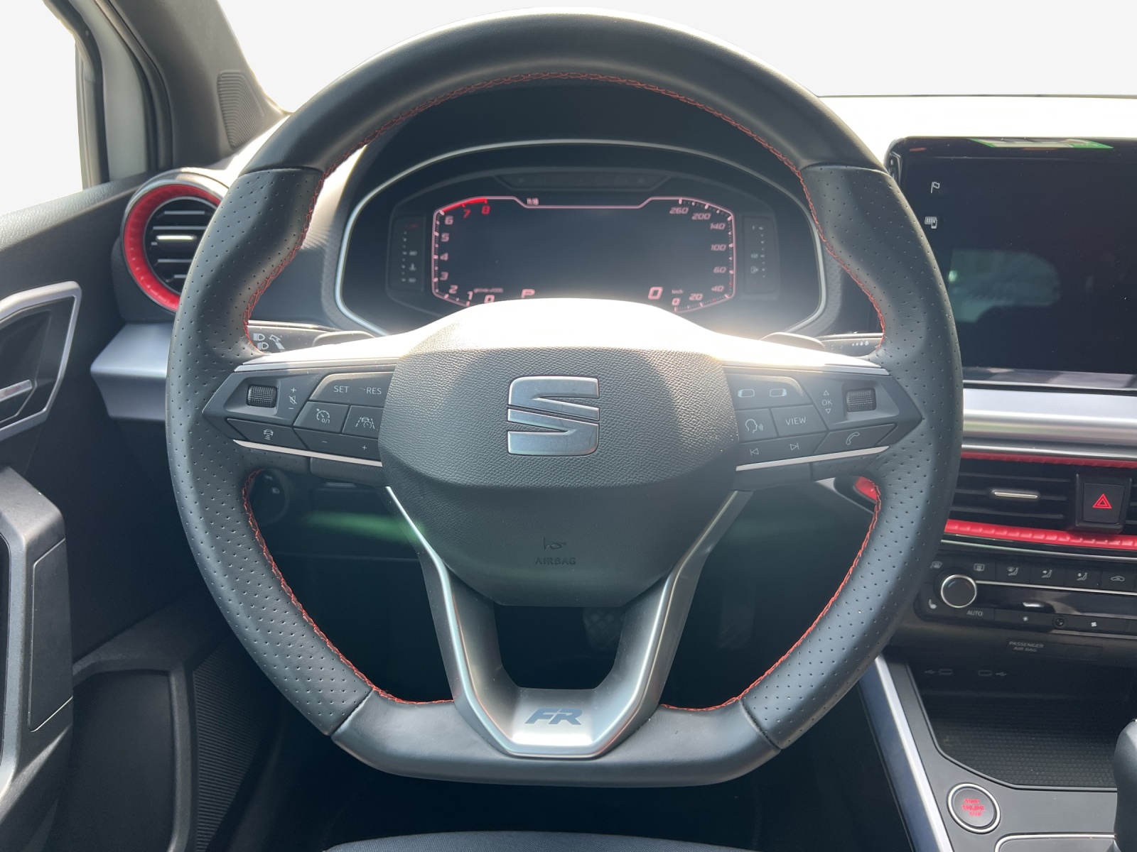 SEAT Arona 1.5 Eco TSI FR DSG-image-9