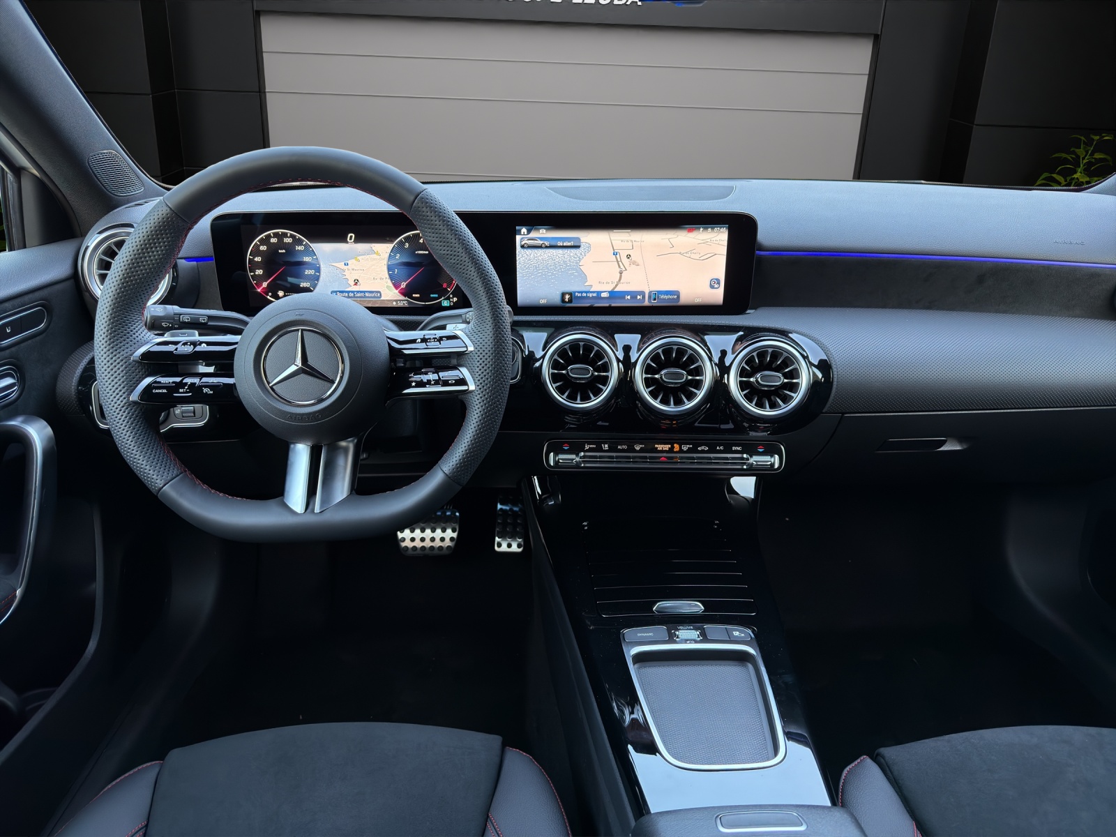 Image MERCEDES-BENZ A-200 A 200 Night Star 7G-DCT