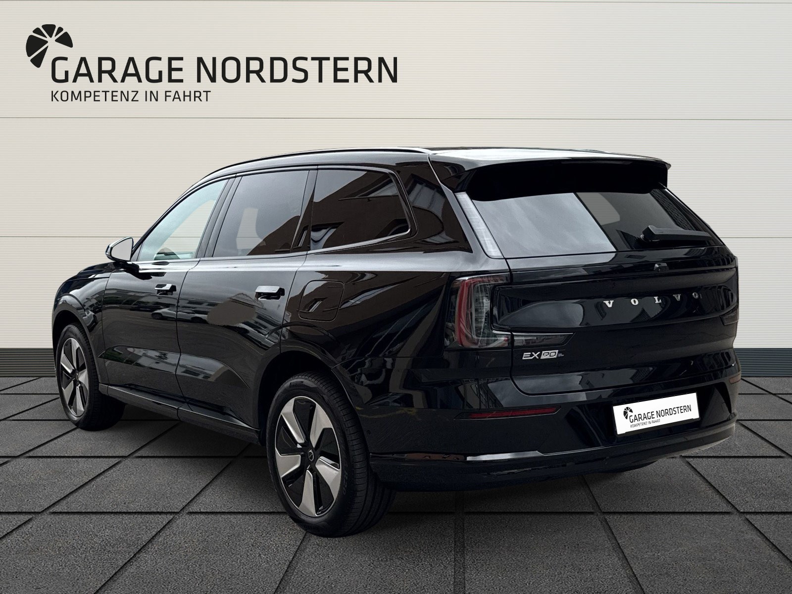 VOLVO EX 90 Twin Plus AWD-showroom-element-2