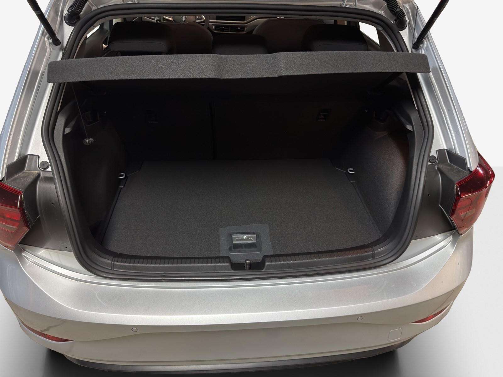 VW Polo 1.0 TSI Basis-image-13
