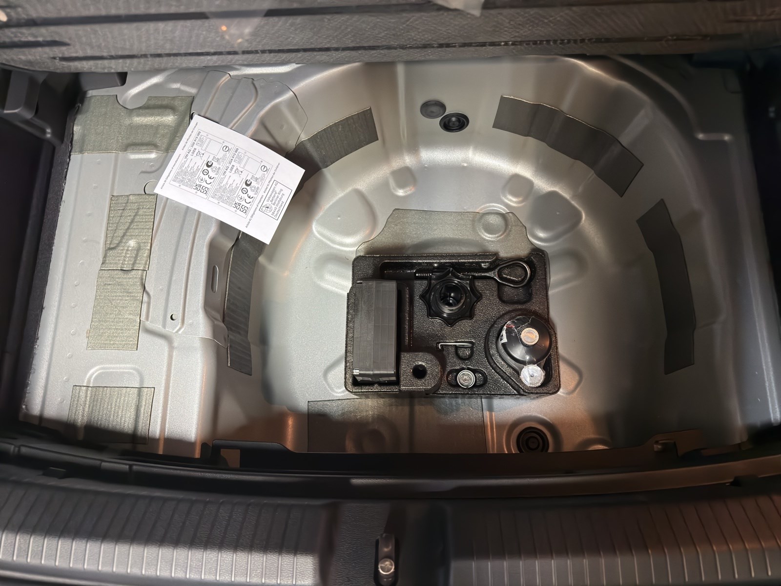 VW Polo 1.0 TSI Basis-image-15