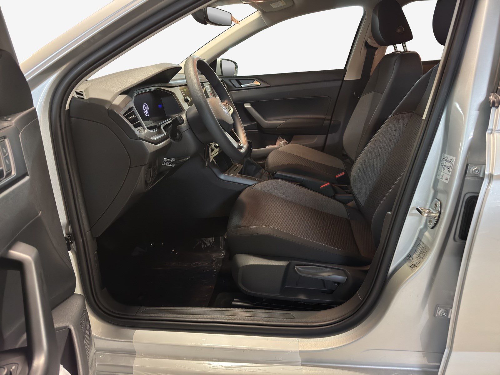 VW Polo 1.0 TSI Basis-image-8