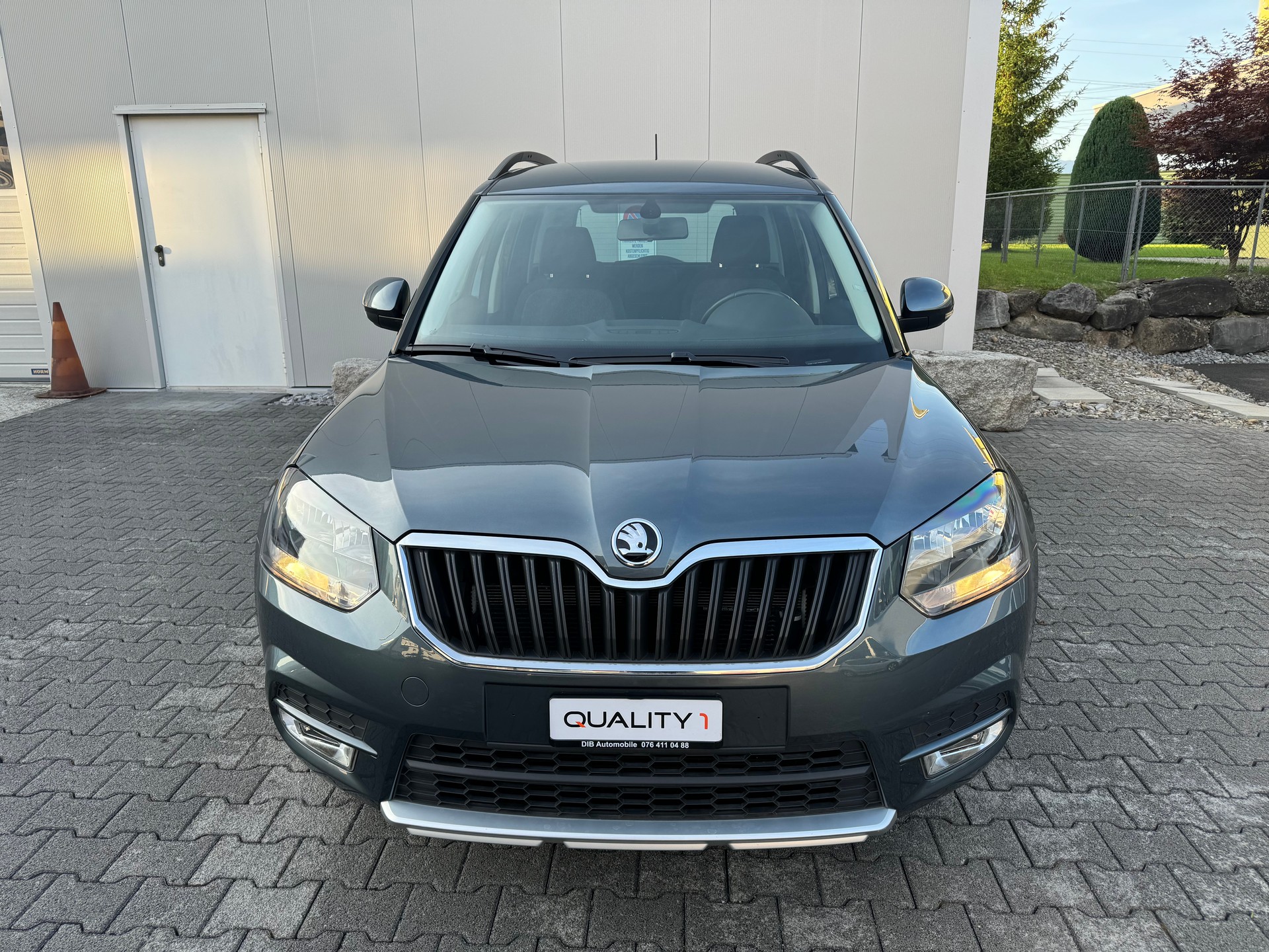 SKODA Yeti 1.4 TSI Active 4x4*TOP ZUSTAND*NUR 36000 KM*AHK*-showroom-element-1