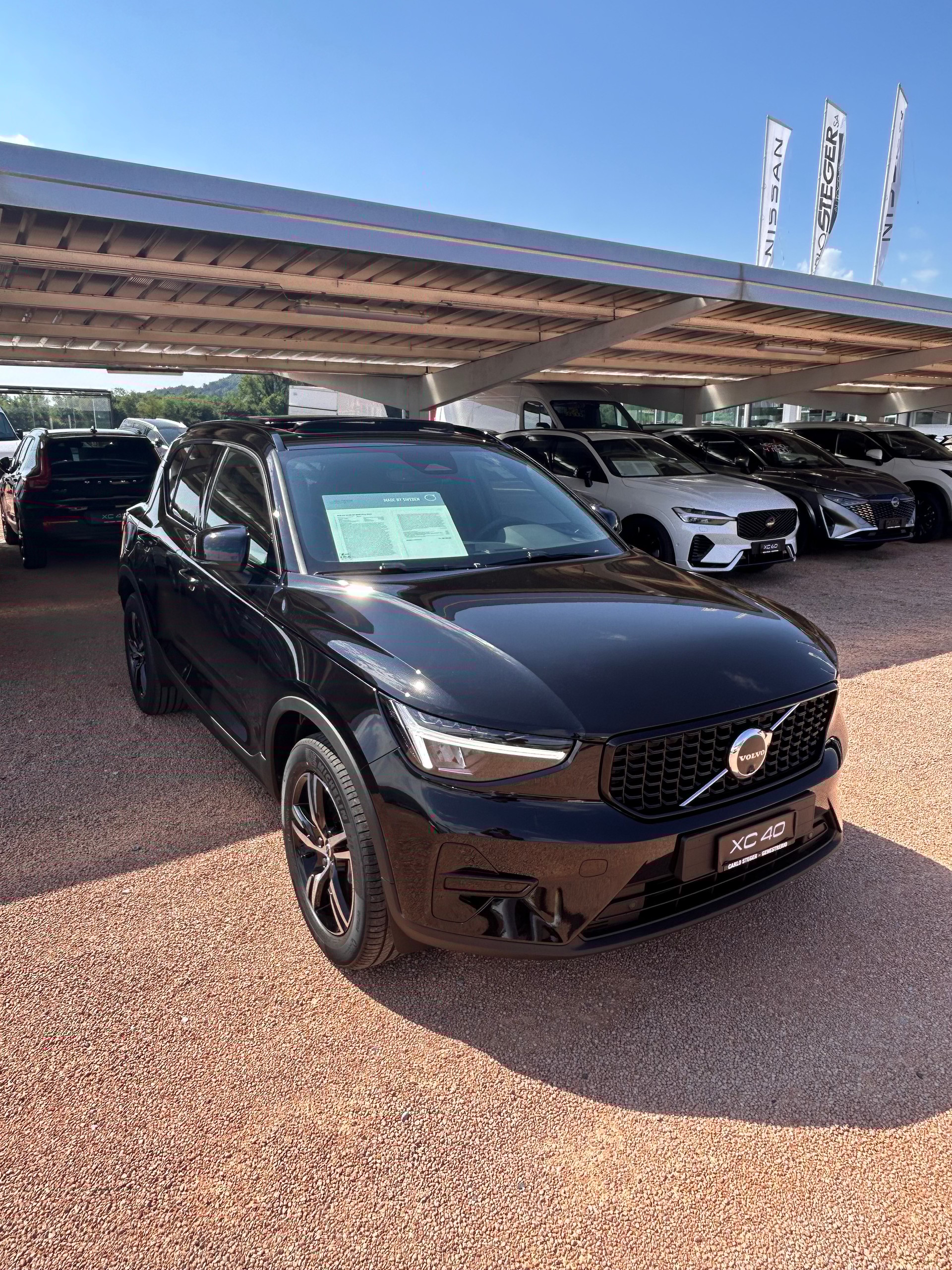 VOLVO XC40 B3 Benzin Mild Hybrid Plus Dark DCT-showroom-element-3