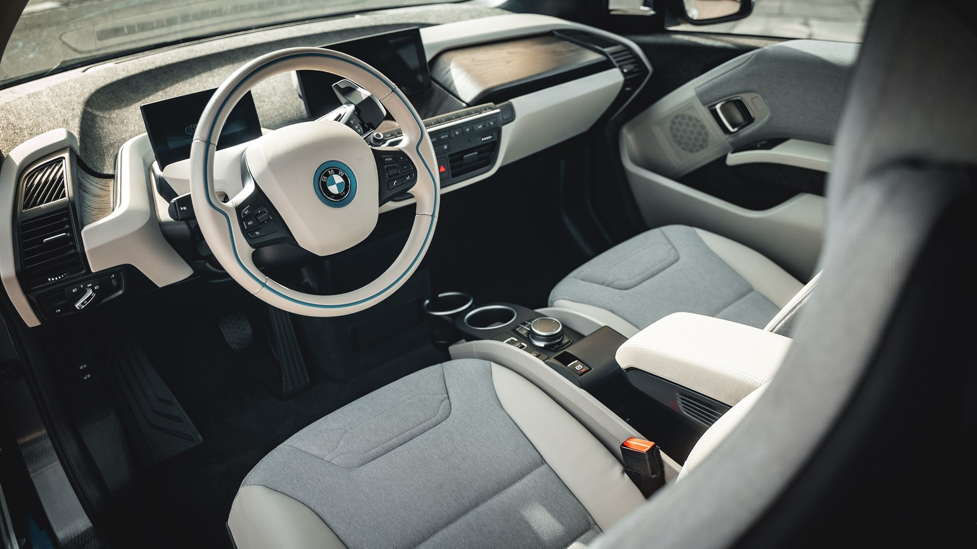 BMW i3 (94Ah)-image-6