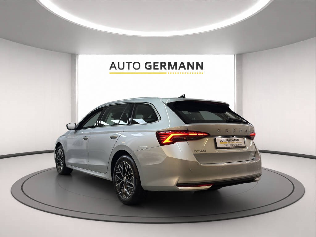 SKODA Octavia Combi 1.5 TSI Selection DSG-showroom-element-1