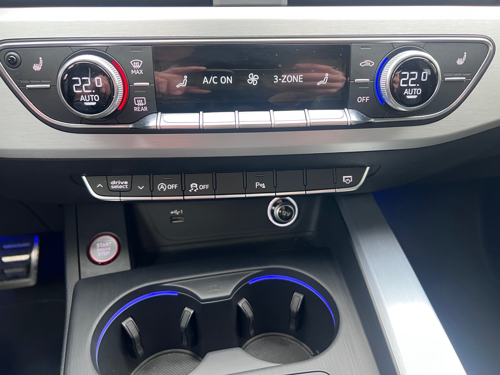 AUDI S4 3.0 TFSI quattro tiptronic-image-15