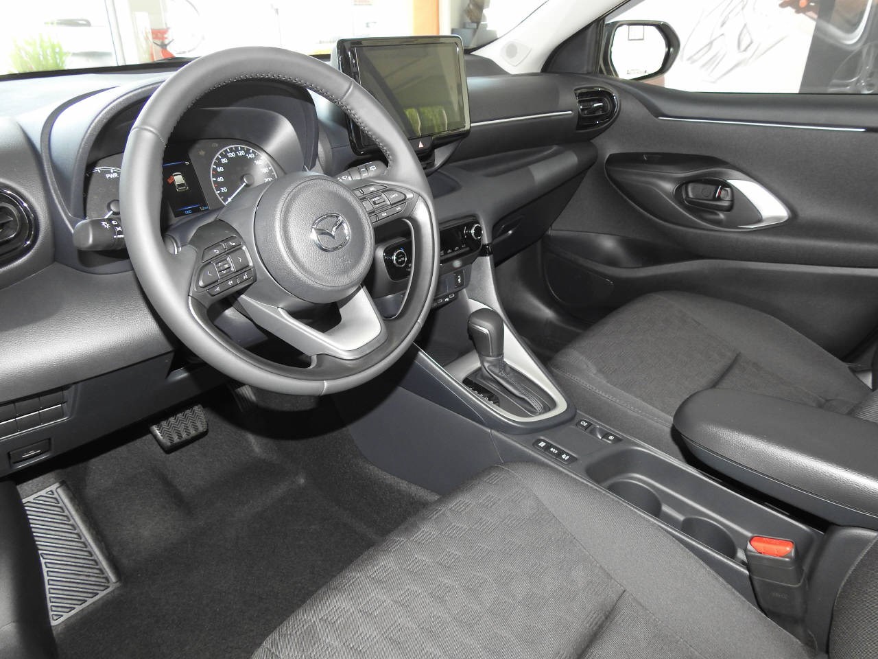 MAZDA 2 1.5 Hybrid Centre-Line-image-14