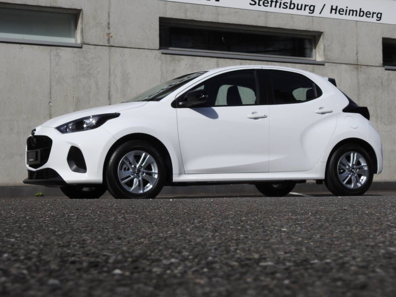 MAZDA 2 1.5 Hybrid Centre-Line-image-3