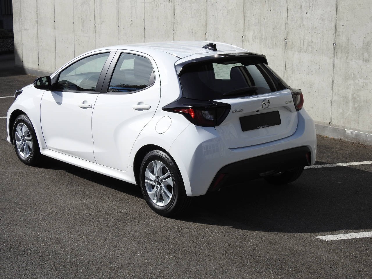MAZDA 2 1.5 Hybrid Centre-Line-image-5