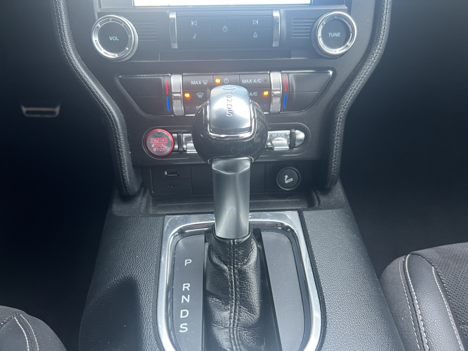 Image FORD MUSTANG Mustang Fastback 5.0 V8 GT Automat