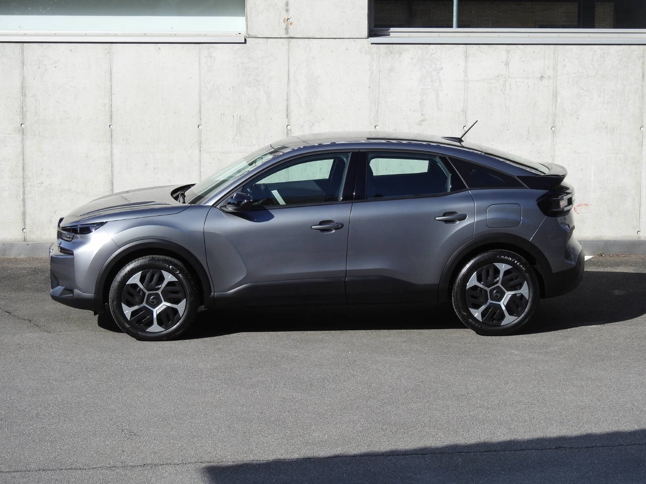 CITROEN C4 1.2 Hybrid You+-image-1