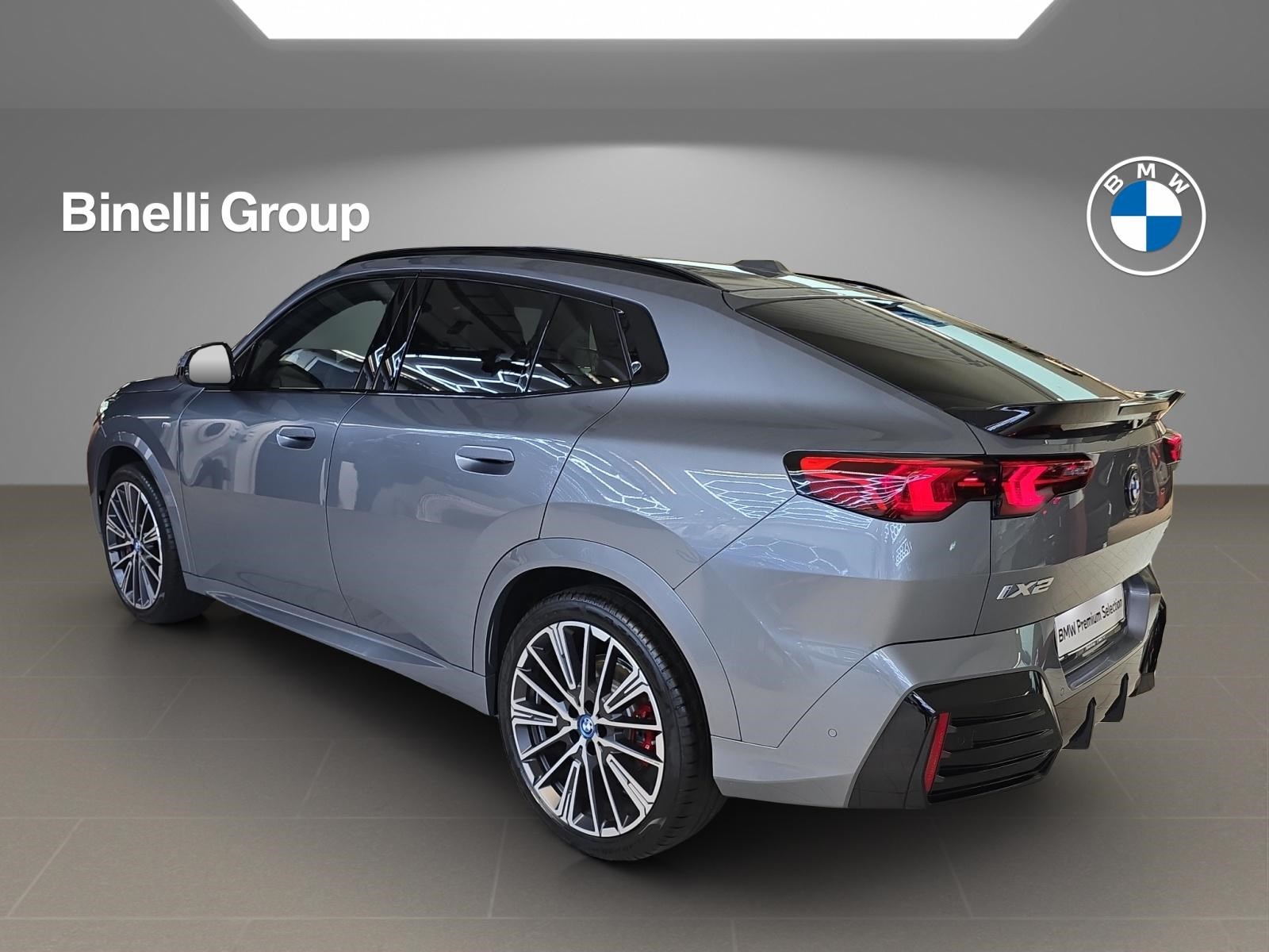 BMW iX2 30 xDrive M Sport Pro-showroom-element-2