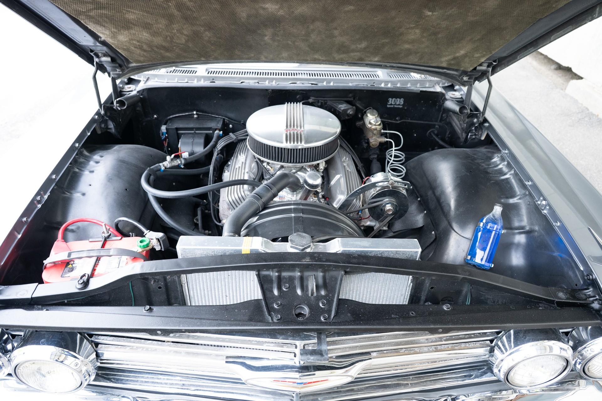 CHEVROLET Biscayne-image-3