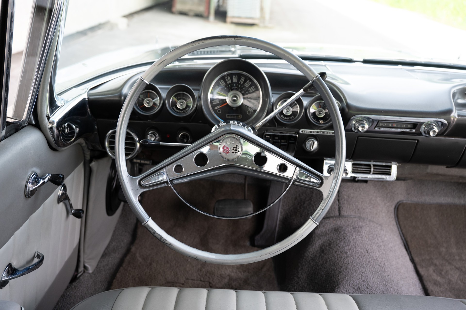 CHEVROLET Biscayne-image-9