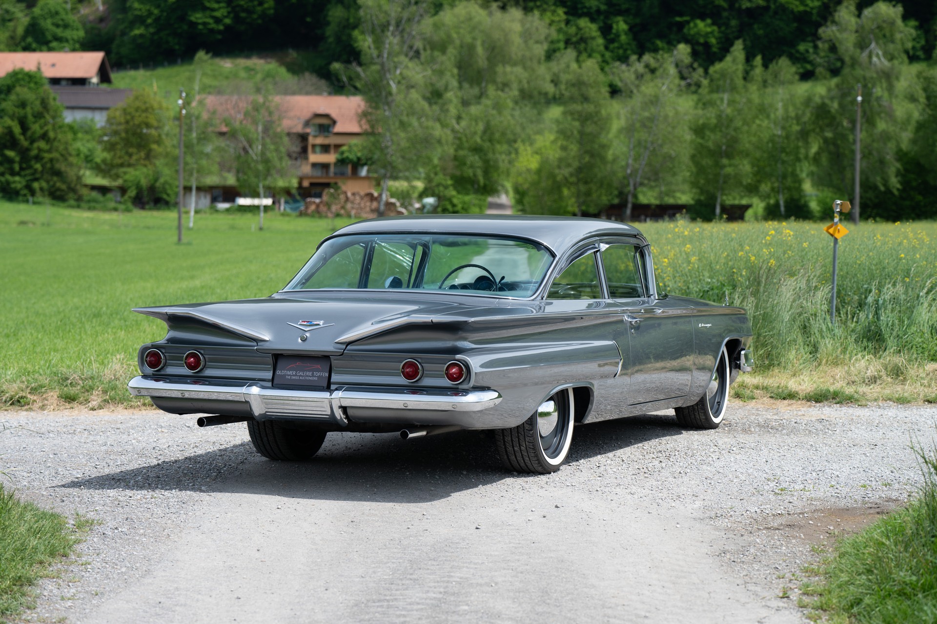 CHEVROLET Biscayne-image-15