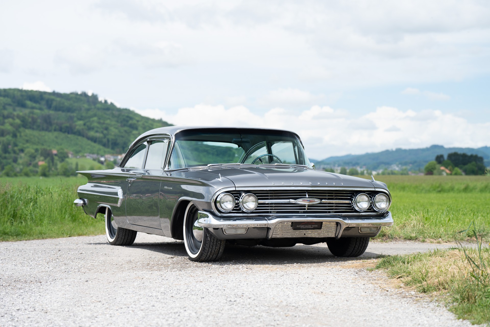 CHEVROLET Biscayne-image-1