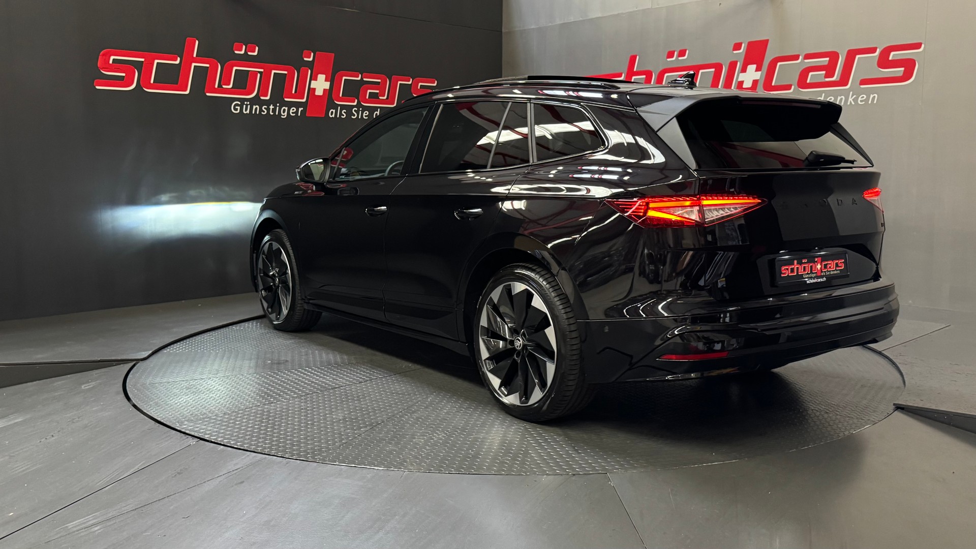SKODA Enyaq 85x Sportline 4x4-showroom-element-3