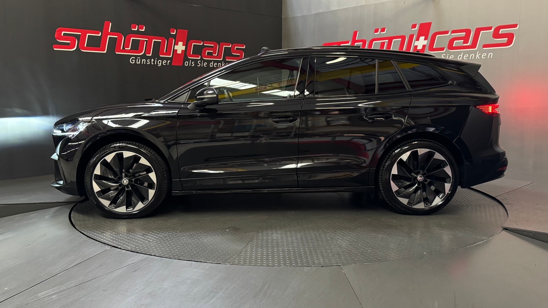 SKODA Enyaq 85x Sportline 4x4-showroom-element-2