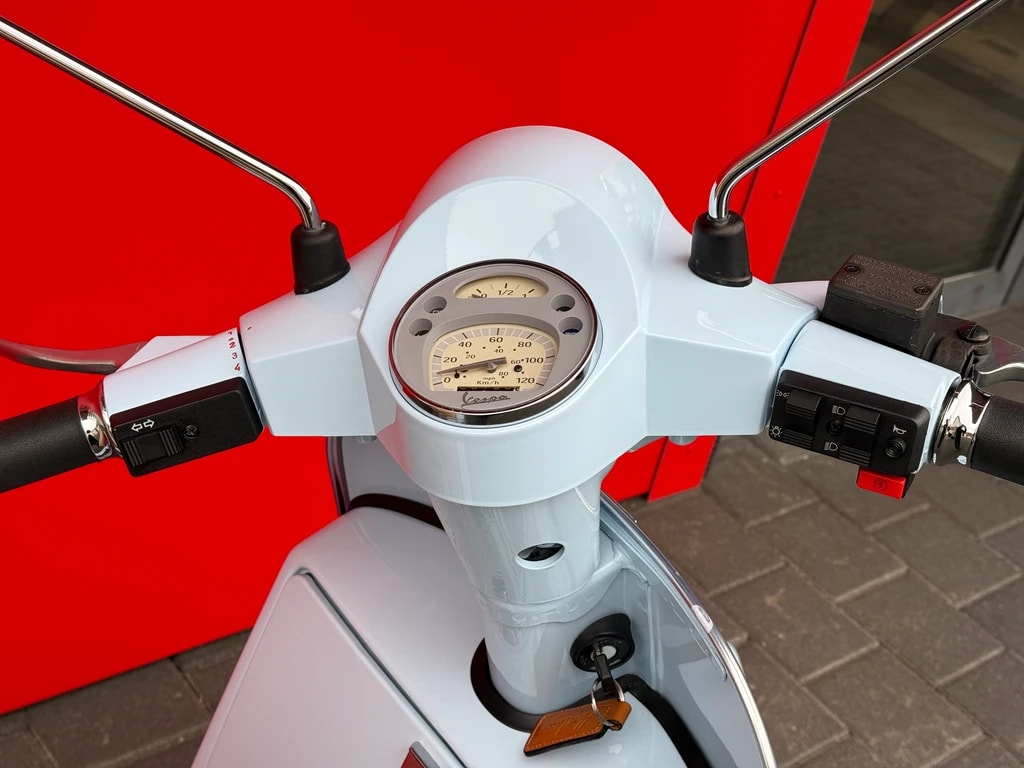 PIAGGIO Vespa PX acquistare un veicolo usato AutoScout24