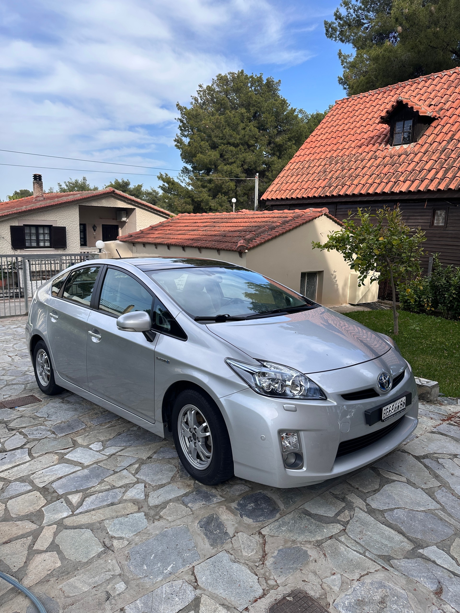 TOYOTA Prius 1.8 16V HSD Sol Premium