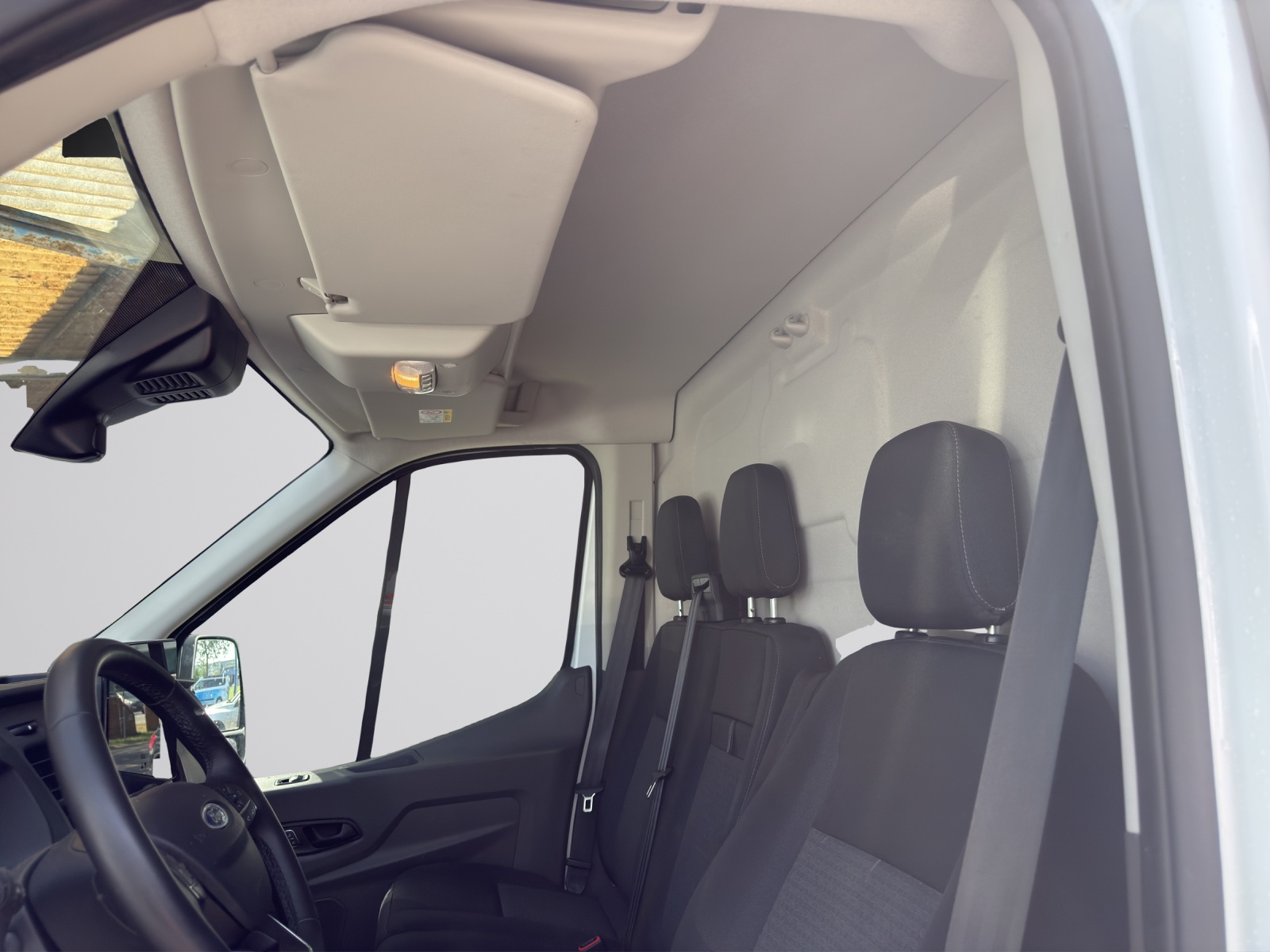 Image FORD E-TRANSIT E-Transit Van 350 L2 Trend RWD 68kWh