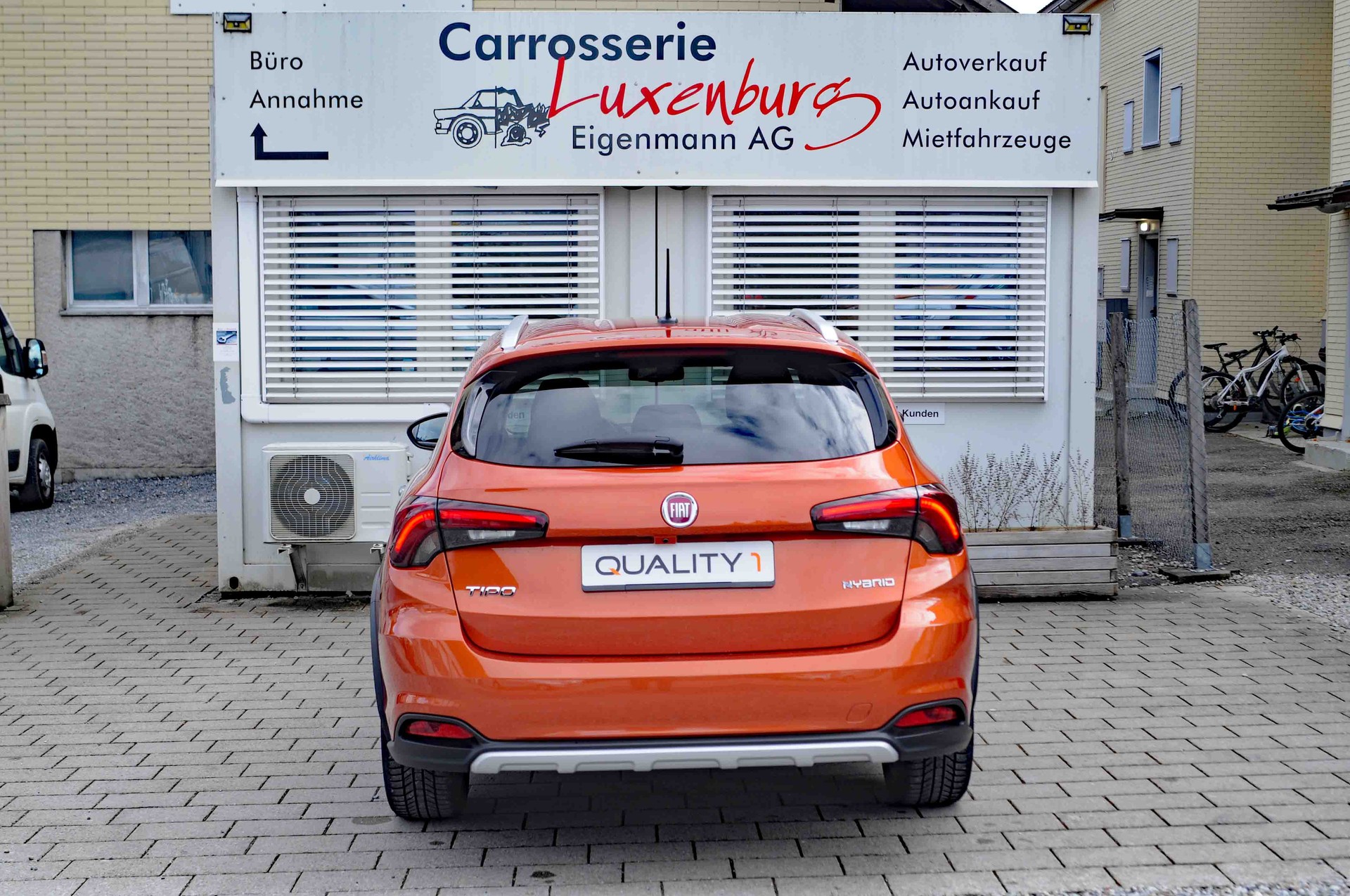 FIAT Tipo 1.5 Hybrid Station Wagon Cross-showroom-element-3