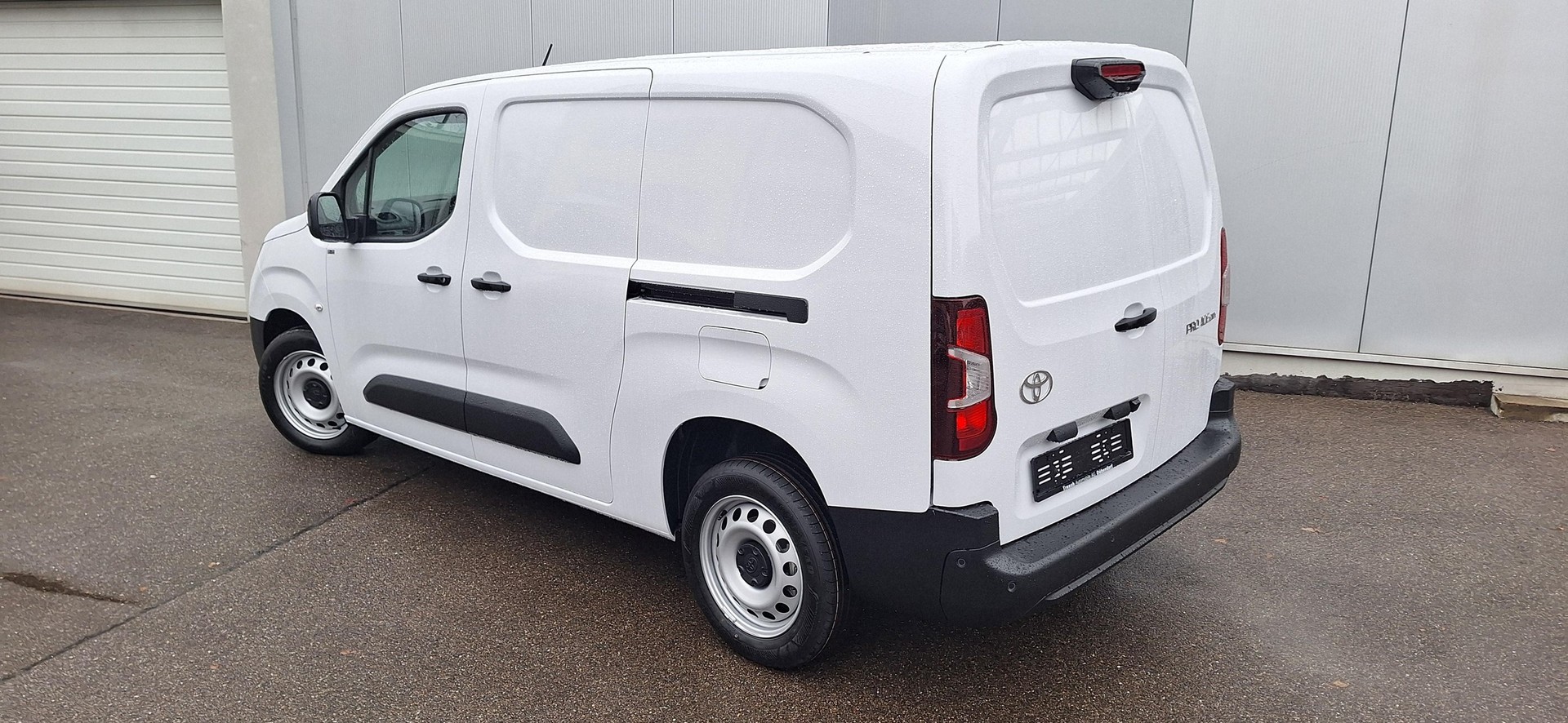 TOYOTA PROACE CITY Van L2 1.5 D Advanced-showroom-element-2