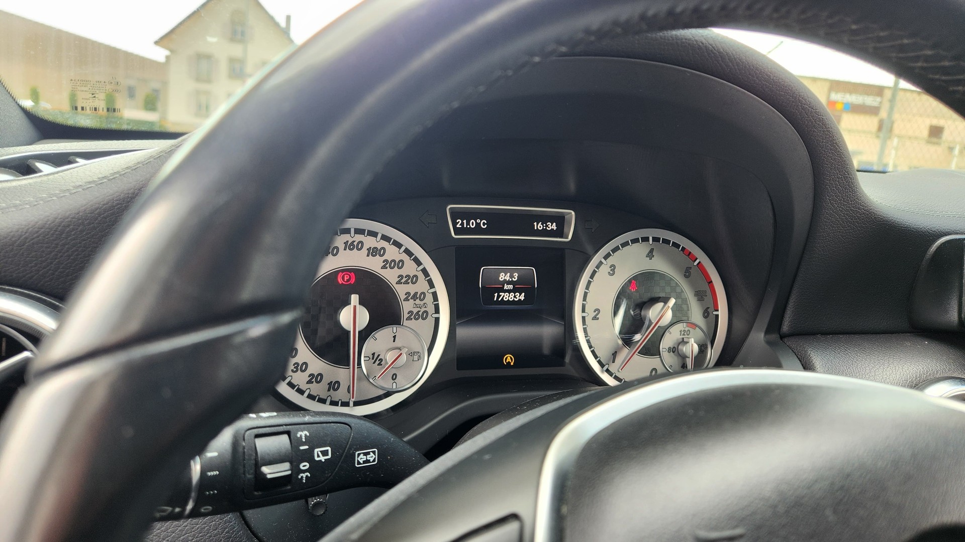 MERCEDES-BENZ A 180 CDI-image-11