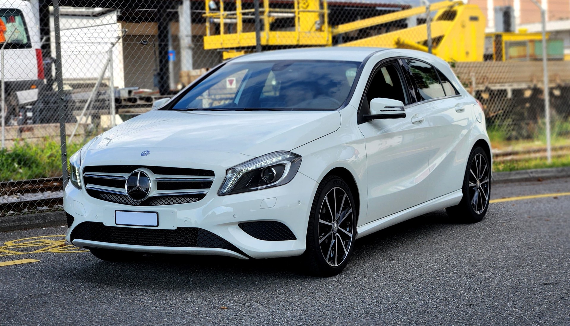 MERCEDES-BENZ A 180 CDI-showroom-element-2