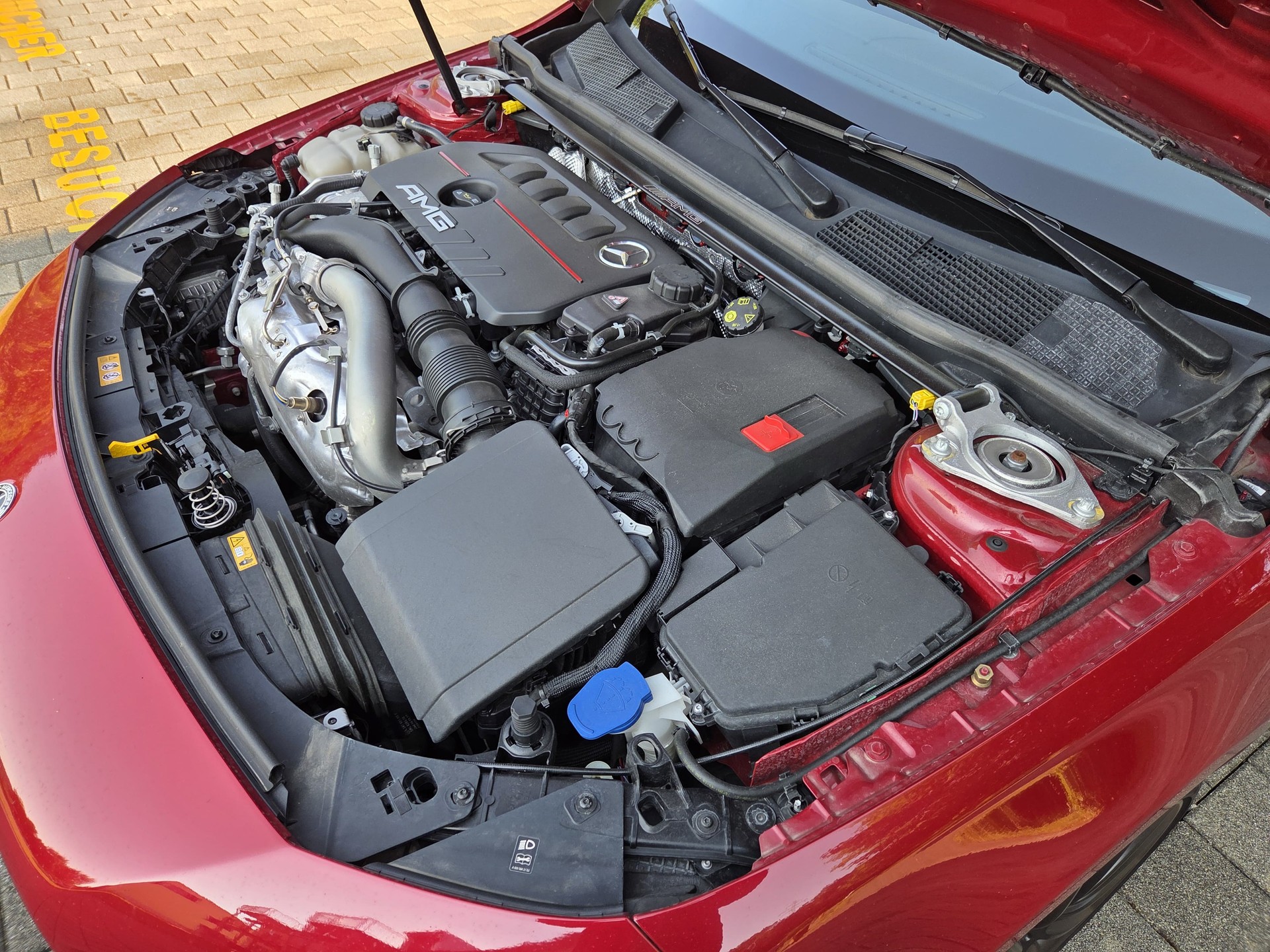 MERCEDES-BENZ A 35 AMG 4Matic Speedshift-image-12