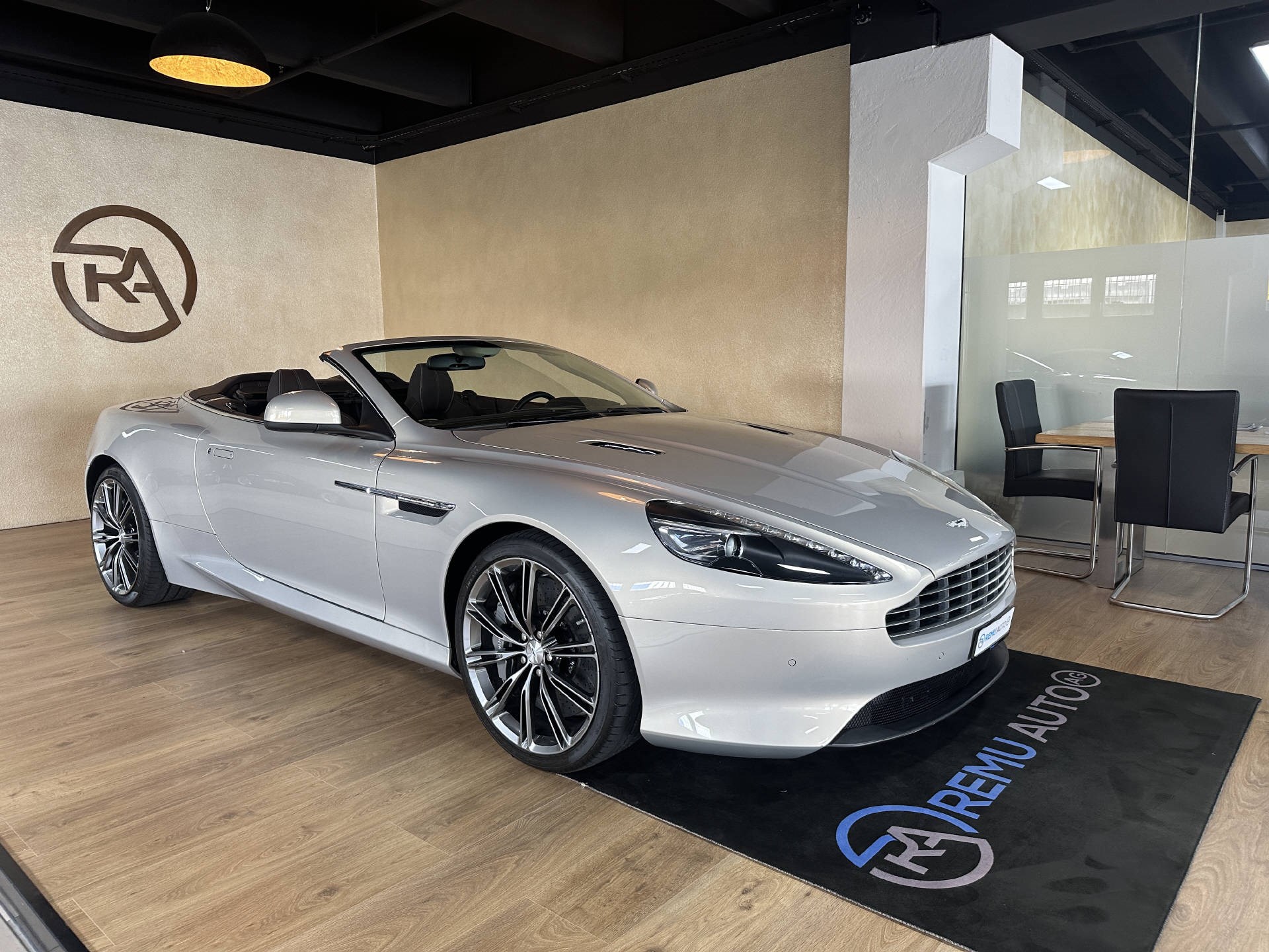 ASTON MARTIN Virage Volante 6.0 V12-showroom-element-2