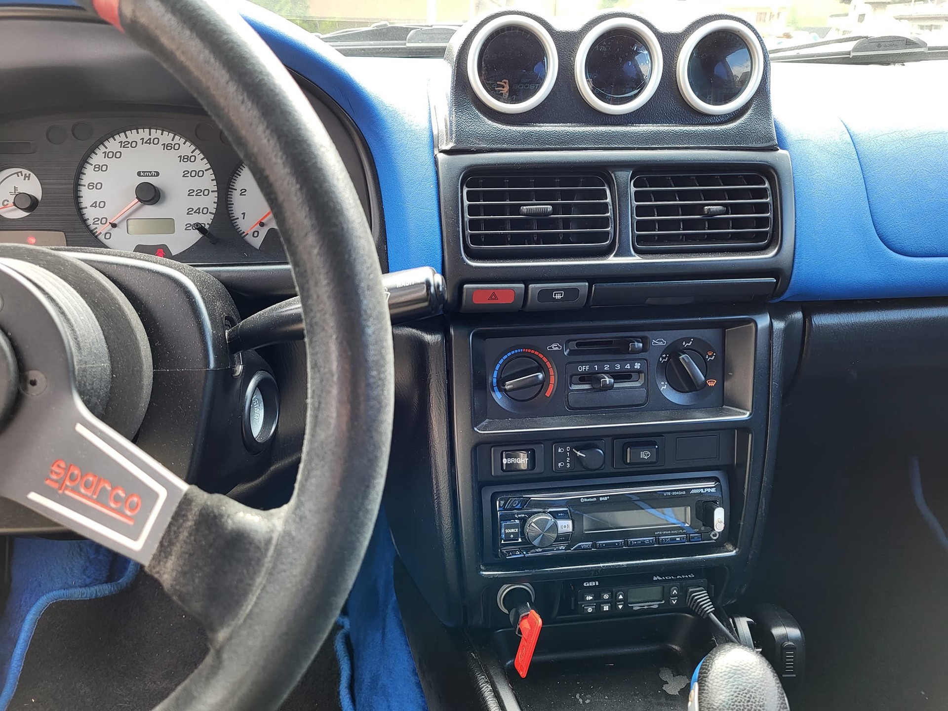 SUBARU Impreza 2.0 Turbo-showroom-element-3