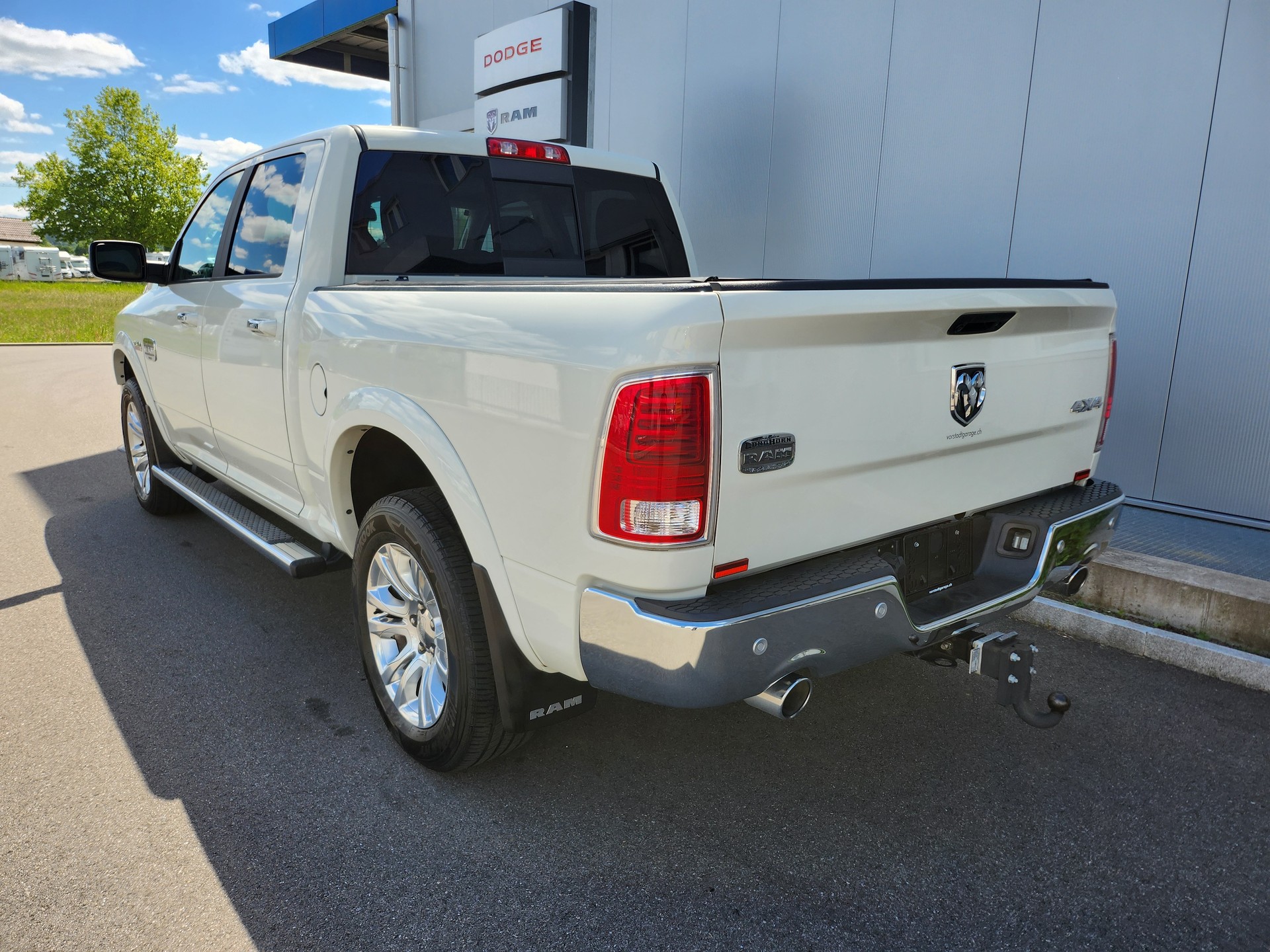 DODGE Ram 1500 5.7 V8 4x4 Longhorn-showroom-element-2
