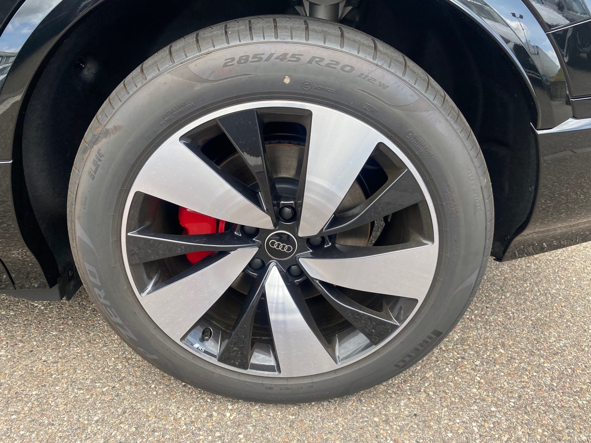AUDI Q6 e-tron quattro-image-6