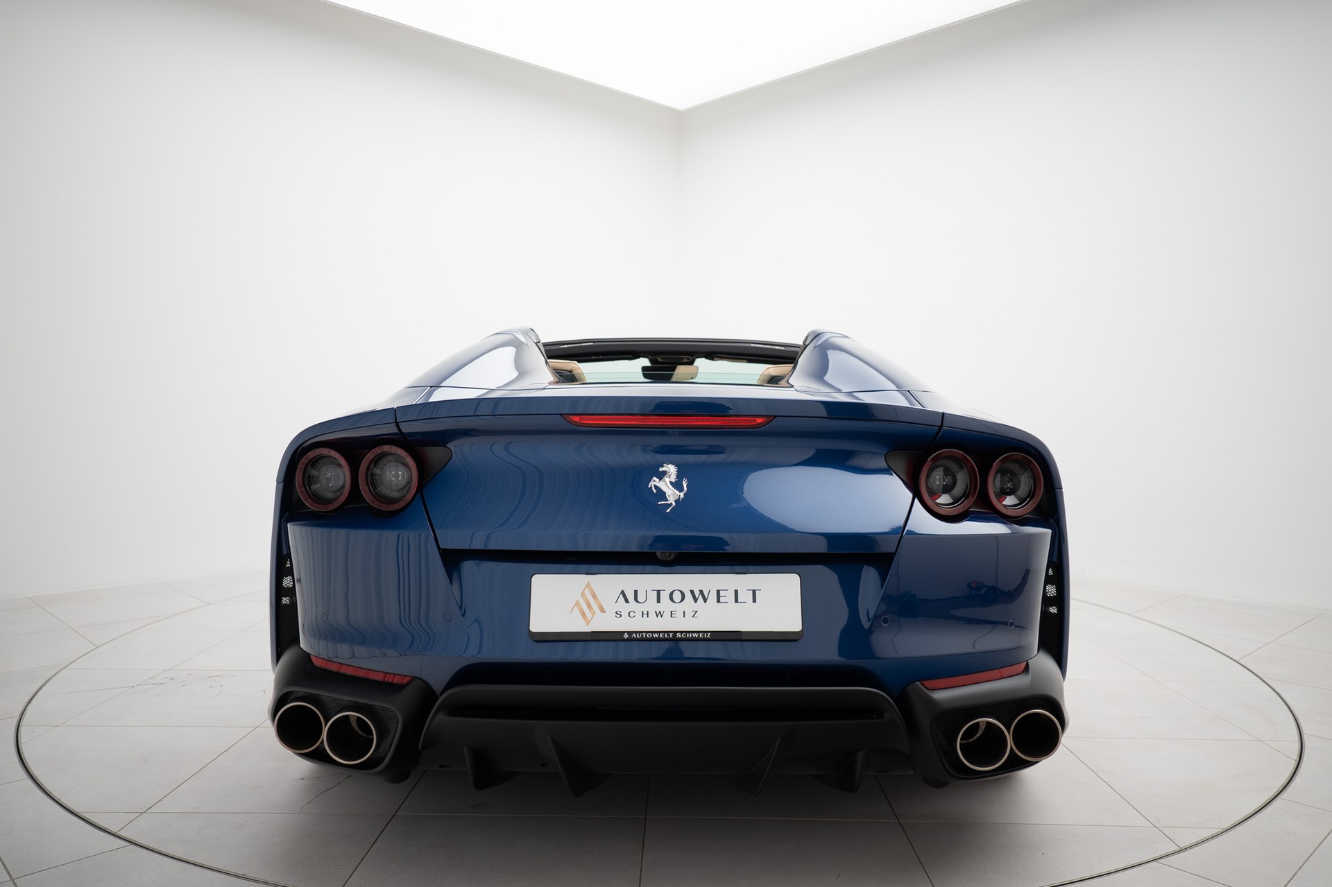FERRARI 812 GTS-showroom-element-3