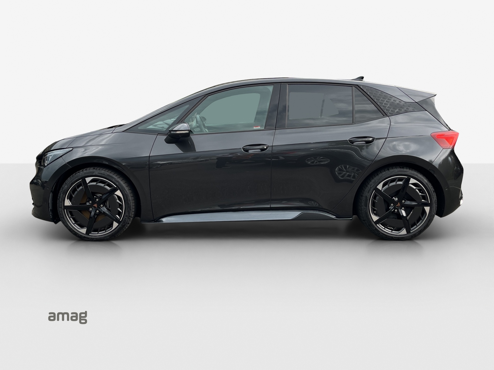 CUPRA Born 79 kWh e-Boost-showroom-element-1
