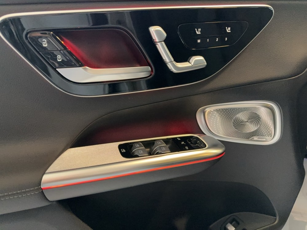 Image MERCEDES-BENZ GLC-400 GLC 300 e 4Matic EQ Star 9G-Tronic