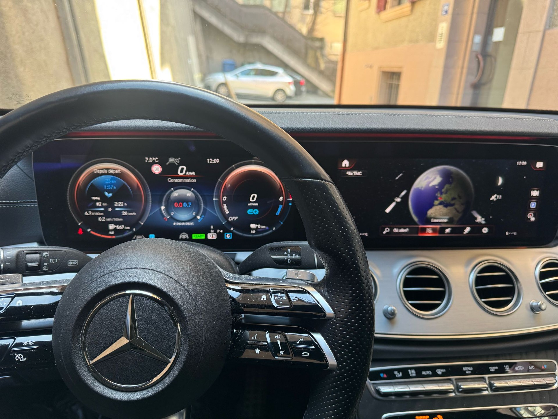 MERCEDES-BENZ E 300 de T Exclusive 9G-Tronic-image-4